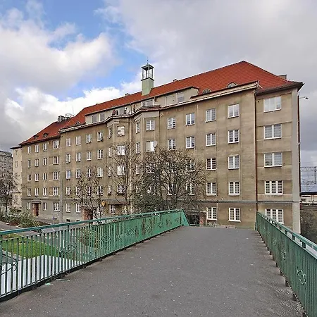 Kwatera prywatna Glowna Osobowa Podjazd *